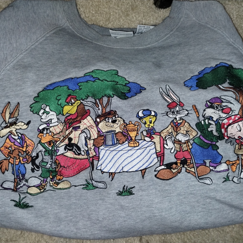 Vintage looney tunes golf embroidery crew neck